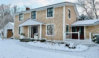 54 Isabelle Dr, Narragansett, RI 02882
