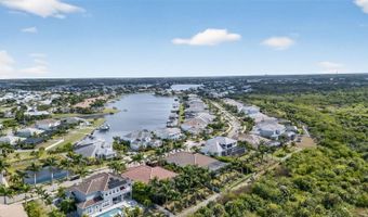 830 MANNS HARBOR Dr, Apollo Beach, FL 33572