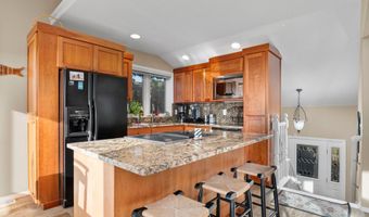 18000 OCEAN Blvd, Rockaway Beach, OR 97136