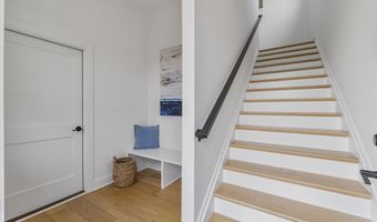 310 GOODLOE Ln, Afton, VA 22920