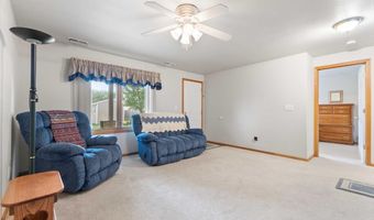 827 SW 46th St, Ankeny, IA 50023