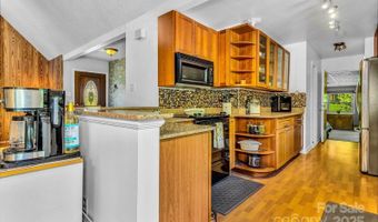 5 Fairway Dr, Arden, NC 28704