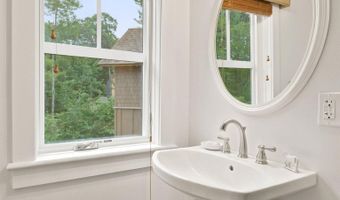 5 Peaked Hill Rd, Ashland, NH 03217