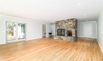 73 A Long Meadow Hill Rd, Brookfield, CT 06804
