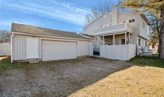 16 Courtway St, Narragansett, RI 02882