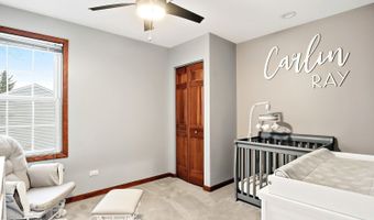 1670 Yosemite Pkwy, Algonquin, IL 60102