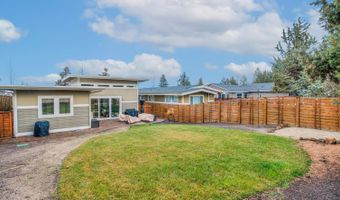 2233 NW Deschutes Pl, Bend, OR 97703
