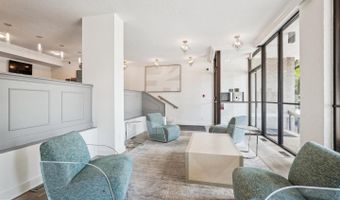 118 MONROE St #211, Rockville, MD 20850