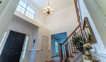 5 Hidden Valley Rd, Andover, NJ 07860