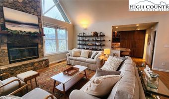 274 Highland Cir, Banner Elk, NC 28604