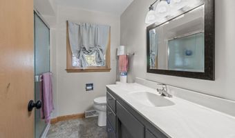 1218 W BREWSTER St, Appleton, WI 54914