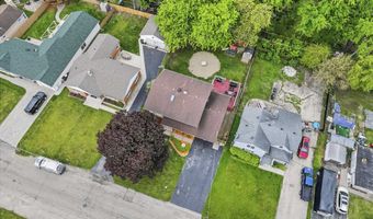 912 David St, Antioch, IL 60002