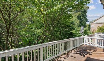 817 OAK KNOLL Ter, Rockville, MD 20850