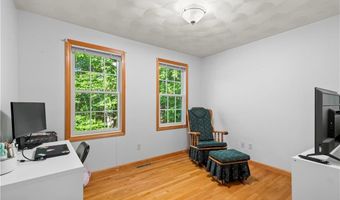 24 Poppy Hill Dr, Johnston, RI 02919