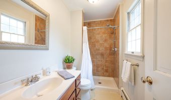 7 S Ridge Rd, Brookfield, CT 06804