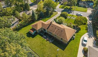 32 GARDEN Ct, Appleton, WI 54915