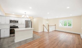 41 Madison Ave, Amityville, NY 11701