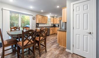 1706 Oak Knoll Dr NE, Alexandria, MN 56308