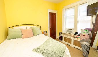 43 Holmes Ct, Albany, NY 12209