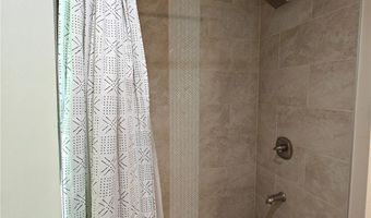 3232 Paty Dr Studio, Honolulu, HI 96822