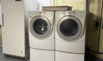 277 Pearl St, Bangor, ME 04401