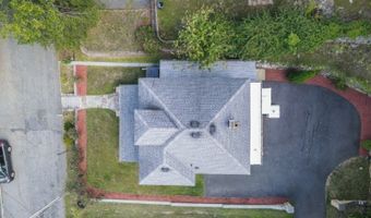 24 Livingston Ave, Andover, NJ 07801