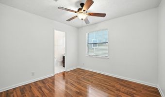 1915 MAIN St, Atlantic Beach, FL 32233