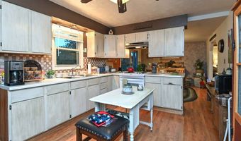 226 Chalk Buttes Rd, Douglas, WY 82633