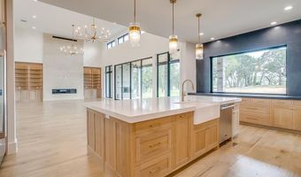 535 Royal Santana Run, Weatherford, TX 76087