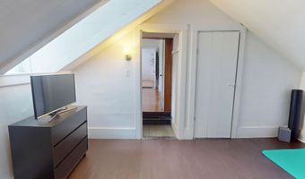 21 Fern St, Bangor, ME 04401