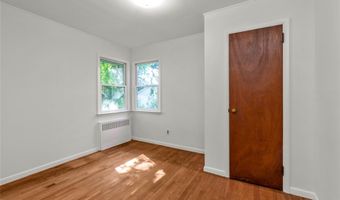 65 Grant Ave, Albertson, NY 11507
