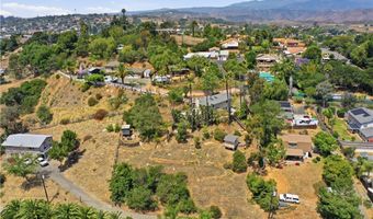 717 Porter Rd, Fallbrook, CA 92028