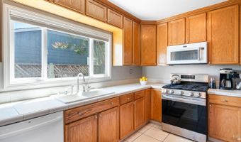 1820 Orchard St, Santa Rosa, CA 95404