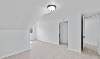 1074 6TH St, Green Bay, WI 54304