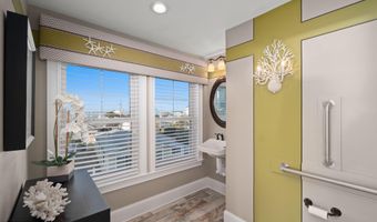 302 Glenn St, Atlantic Beach, NC 28512