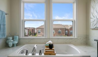 42265 HAMPTON WOODS Ter, Brambleton, VA 20148