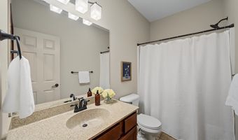 805 NW Reinhart Dr, Ankeny, IA 50023