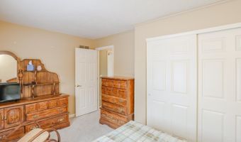 1136 Stewarton, Cincinnati, OH 45102