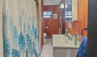 66 Earl Ave, East Providence, RI 02915