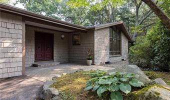 165 Kent Dr, East Greenwich, RI 02818