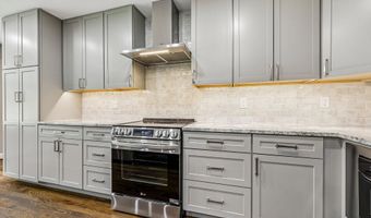 3802 IVANHOE Ln, Alexandria, VA 22310