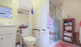 91 Dockside Ln, Belfast, ME 04915