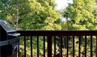 305 Broadstone Dr, Adams Twp., PA 16046
