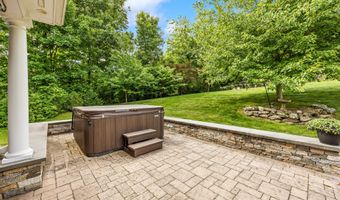 325 Westwood Rd, Bristol, CT 06010