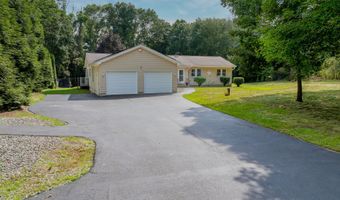 16 Gooseneck Hill Rd, Canterbury, CT 06331