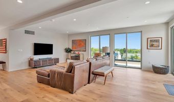 3097 Madison St 402, Carlsbad, CA 92008