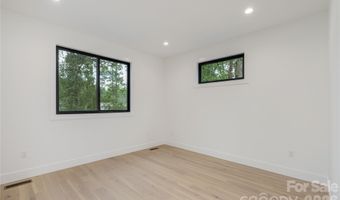 47 Scott Meadows Dr, Asheville, NC 28806