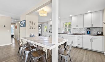 21 E 9th St, Barnegat Light, NJ 08006