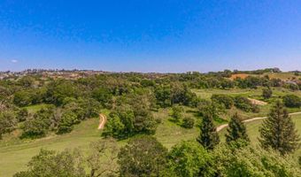 2016 Stonefield Ln, Santa Rosa, CA 95403