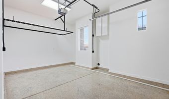 10820 Woodstream Ct, Las Vegas, NV 89135